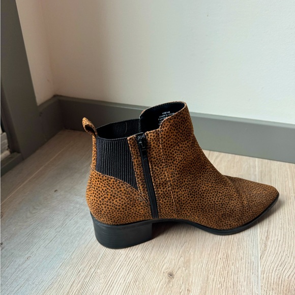 Additional Elle animal print Chelsea boot - Picture 3 of 5